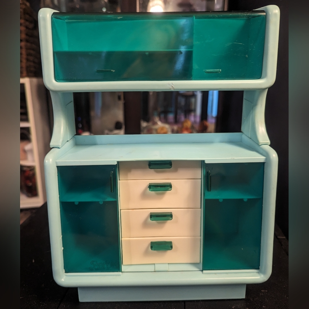 Barbie kitchen and accessories